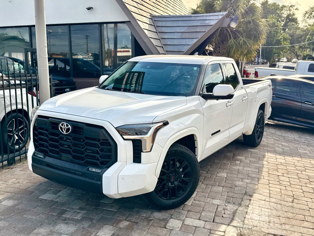 2022 Toyota Tundra Image 1