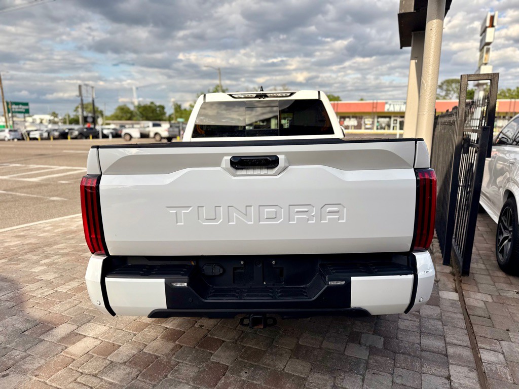 2022 Toyota Tundra Image 8