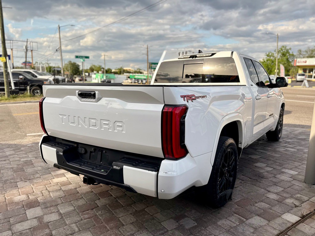 2022 Toyota Tundra Image 9