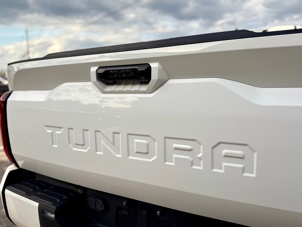 2022 Toyota Tundra Image 10
