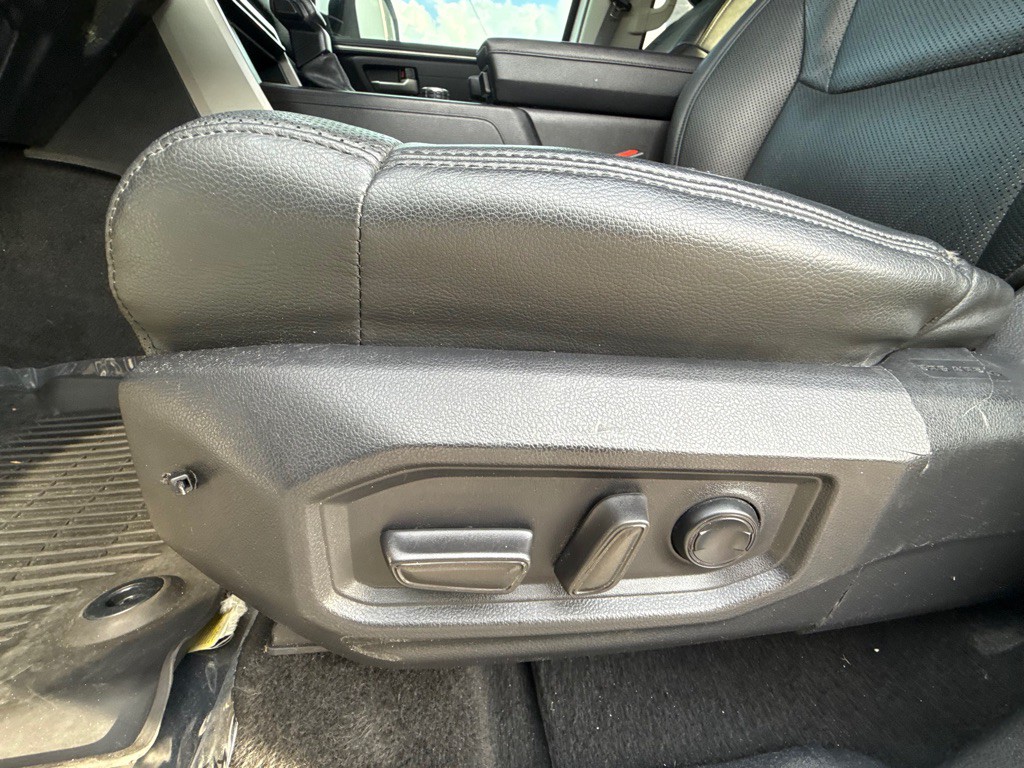 2022 Toyota Tundra Image 33