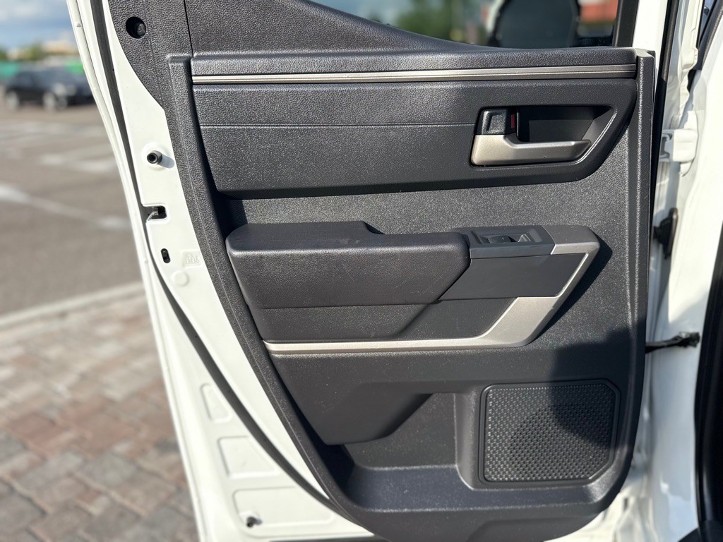 2022 Toyota Tundra Image 35