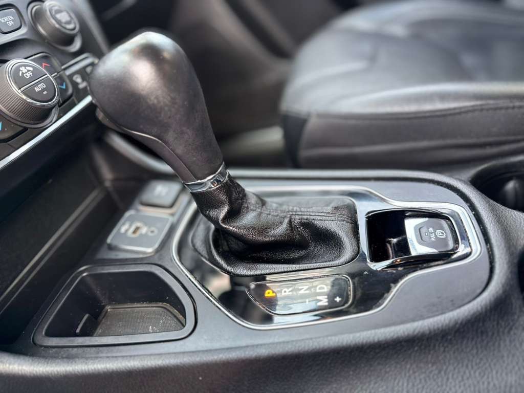 2020 Jeep Cherokee Image 15