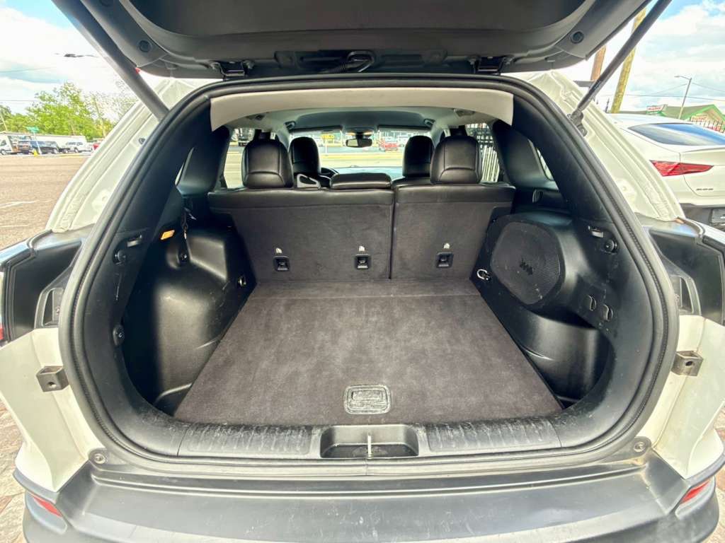 2020 Jeep Cherokee Image 18