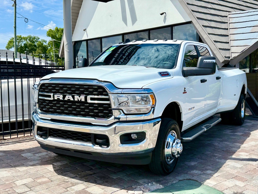 2024 RAM 3500 Image 5