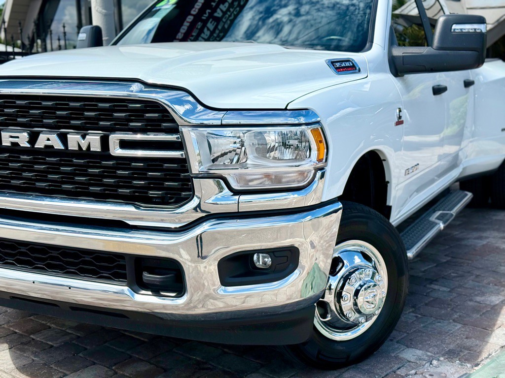2024 RAM 3500 Image 30