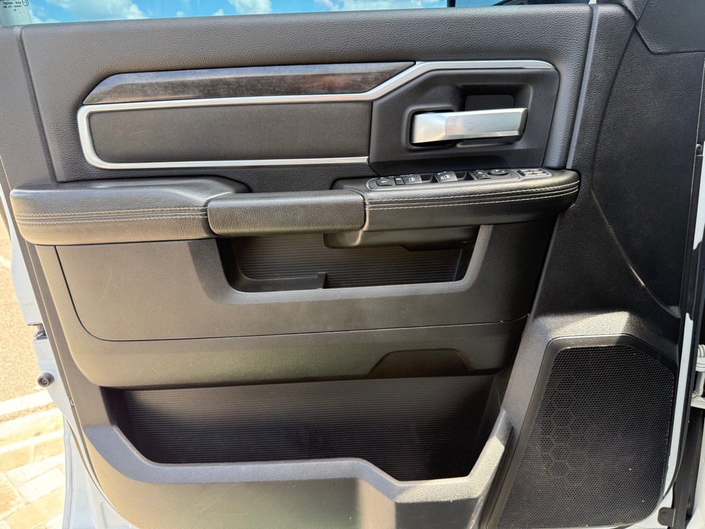 2024 RAM 3500 Image 31