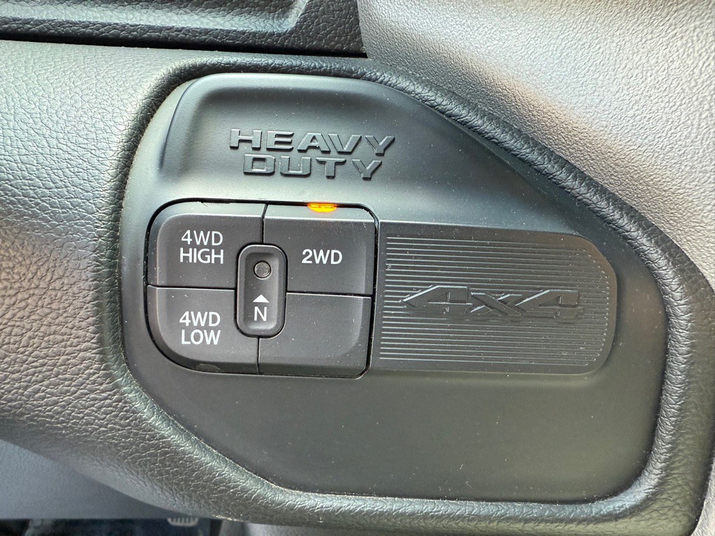 2024 RAM 3500 Image 32