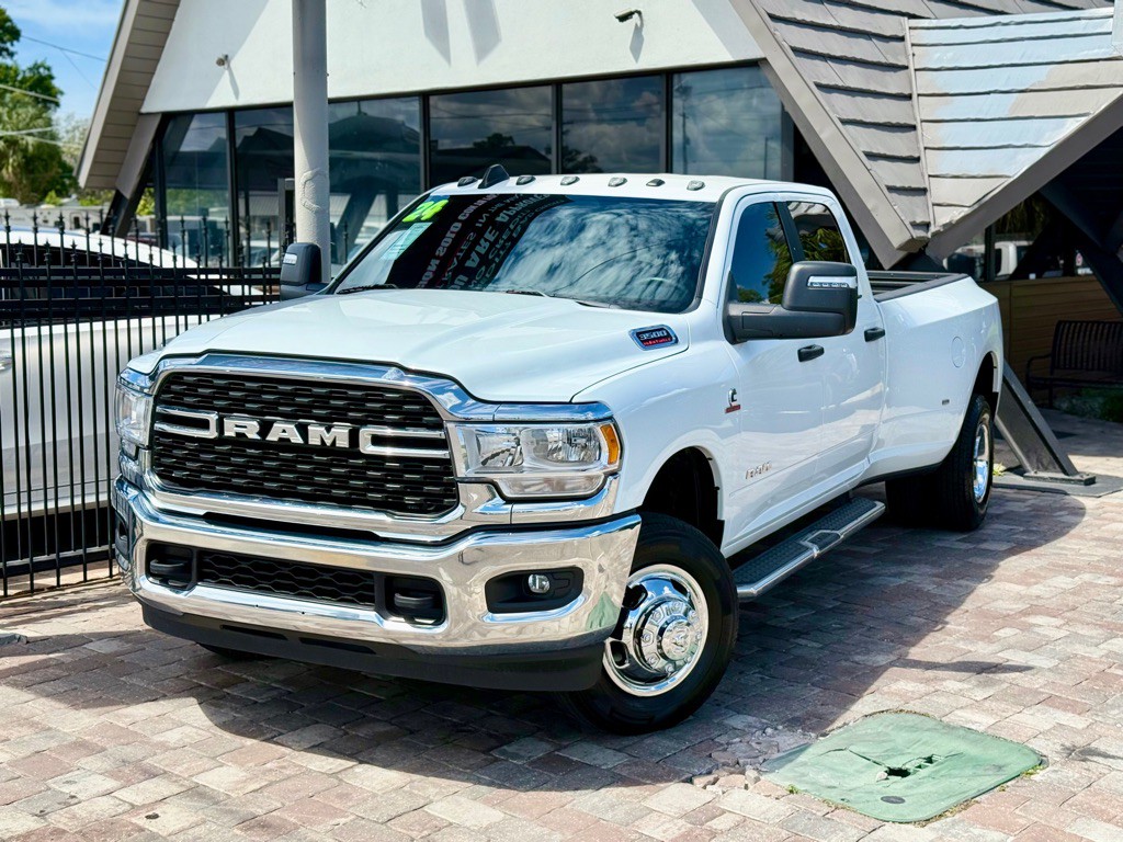 2024 RAM 3500 Image 38