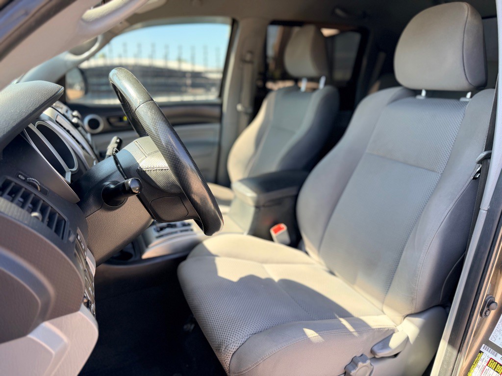 2013 Toyota Tacoma Image 14