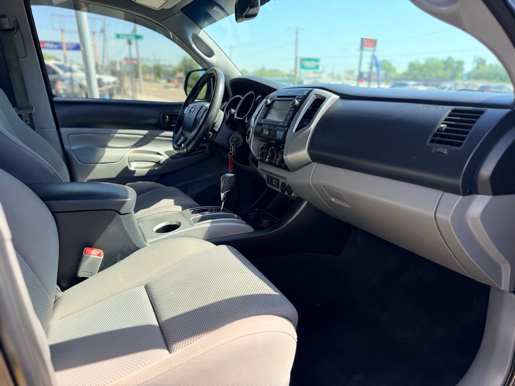 2013 Toyota Tacoma Image 15