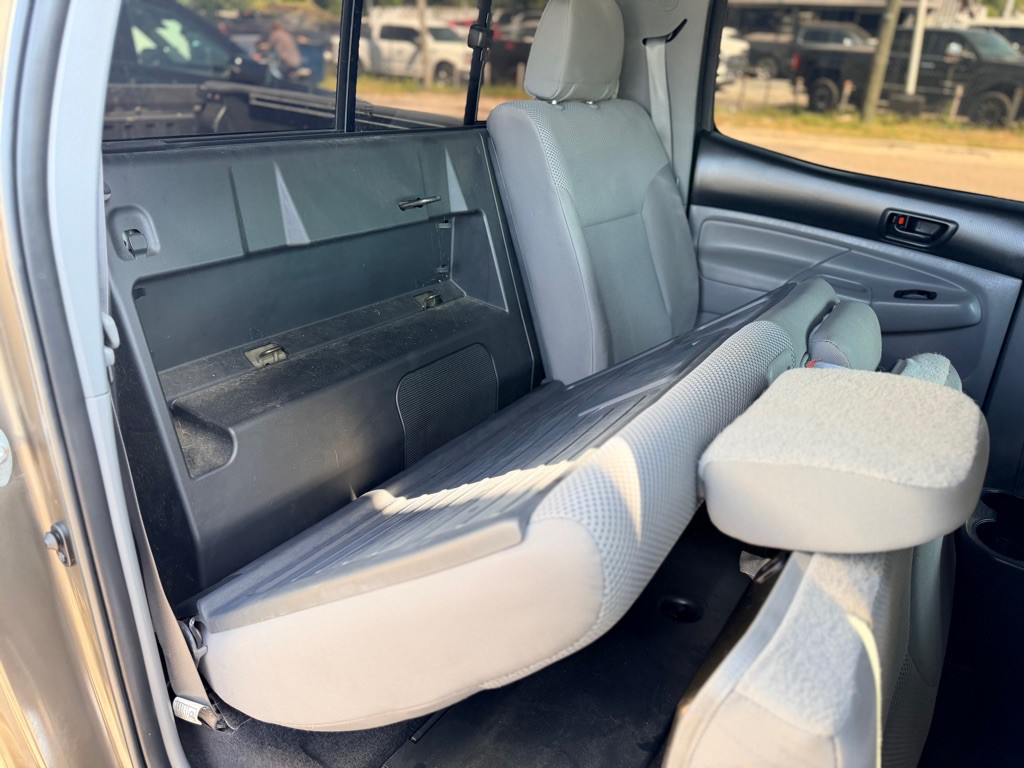 2013 Toyota Tacoma Image 23