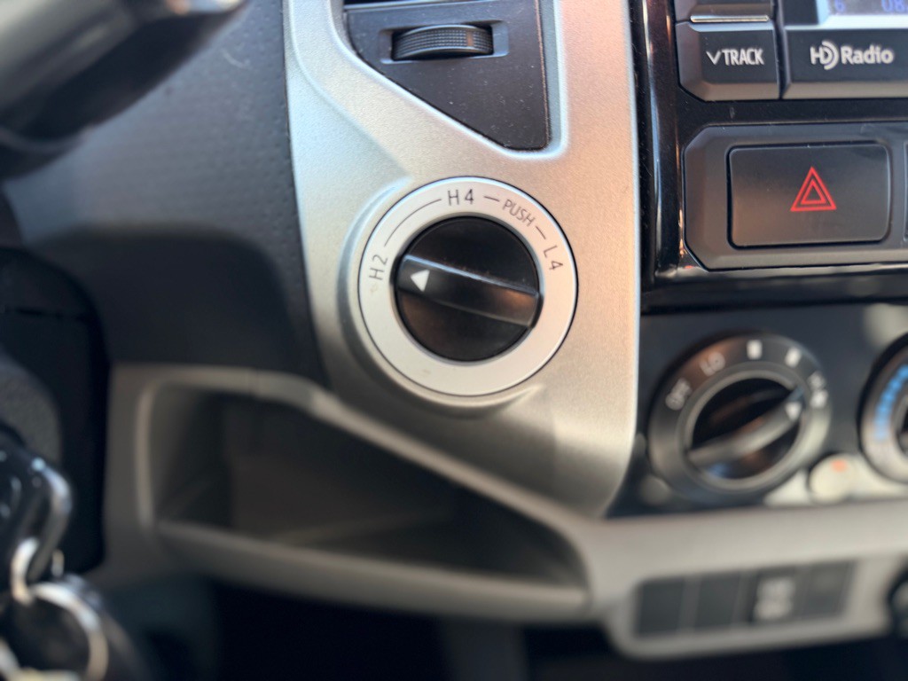 2013 Toyota Tacoma Image 26