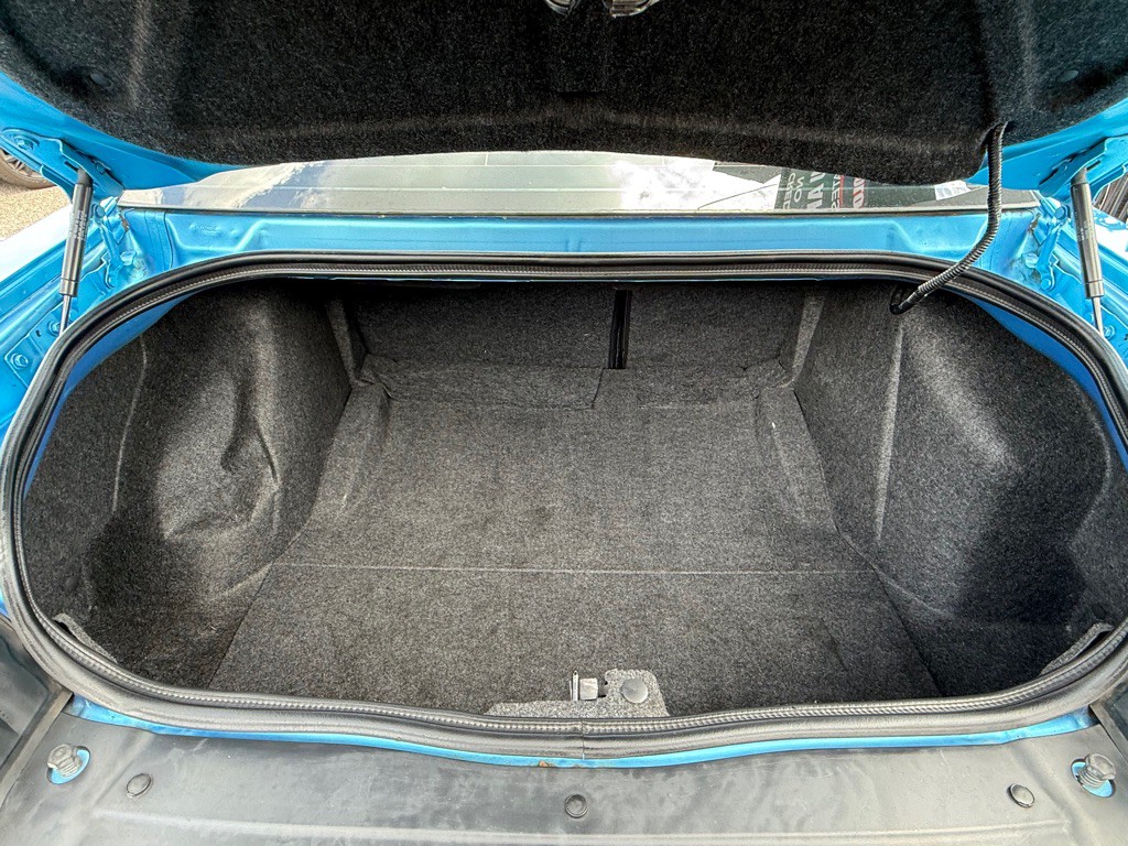 2016 Dodge Challenger Image 18