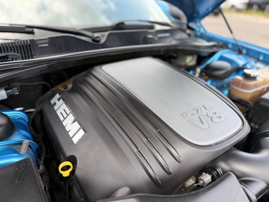 2016 Dodge Challenger Image 22