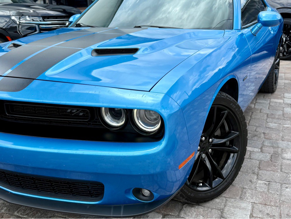 2016 Dodge Challenger Image 24