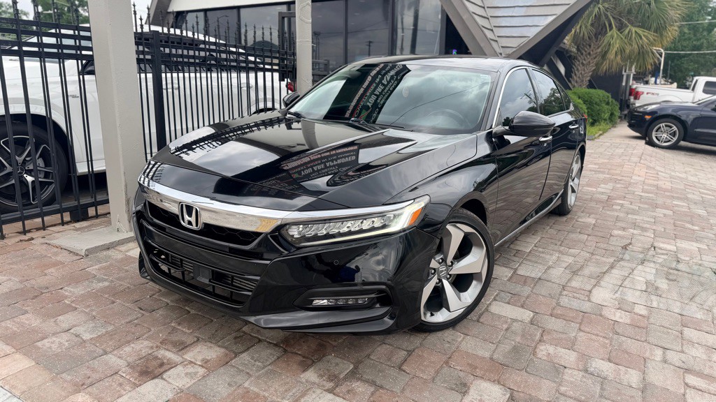 2018 Honda Accord Image 2