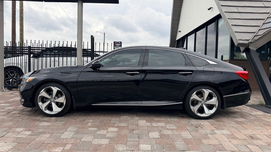 2018 Honda Accord Image 9