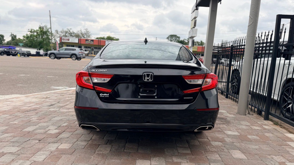 2018 Honda Accord Image 11