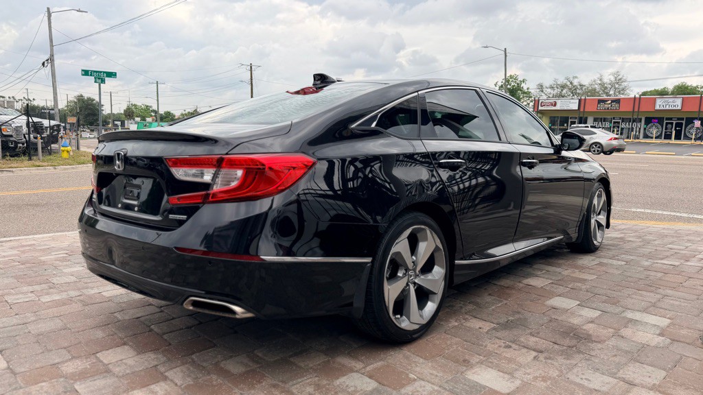 2018 Honda Accord Image 12