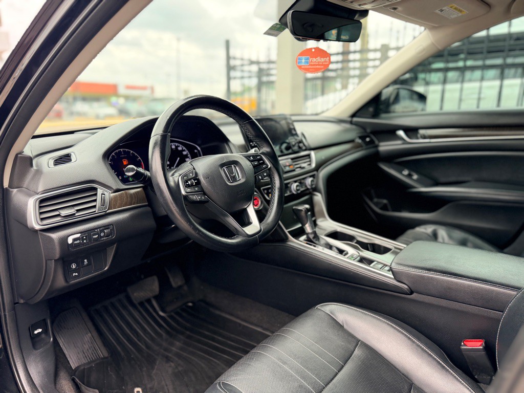 2018 Honda Accord Image 14