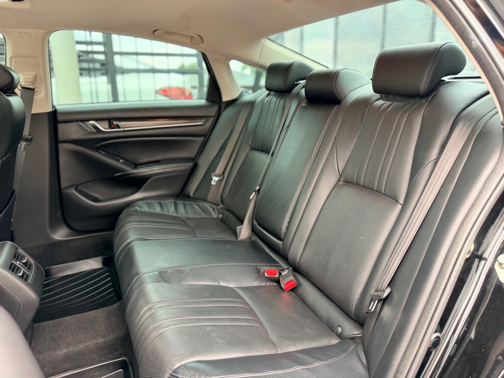 2018 Honda Accord Image 18