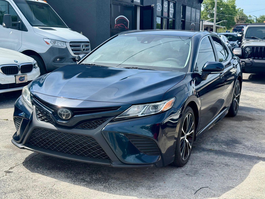 2019 Toyota Camry Image 5