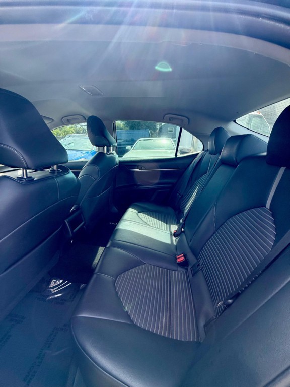 2019 Toyota Camry Image 7