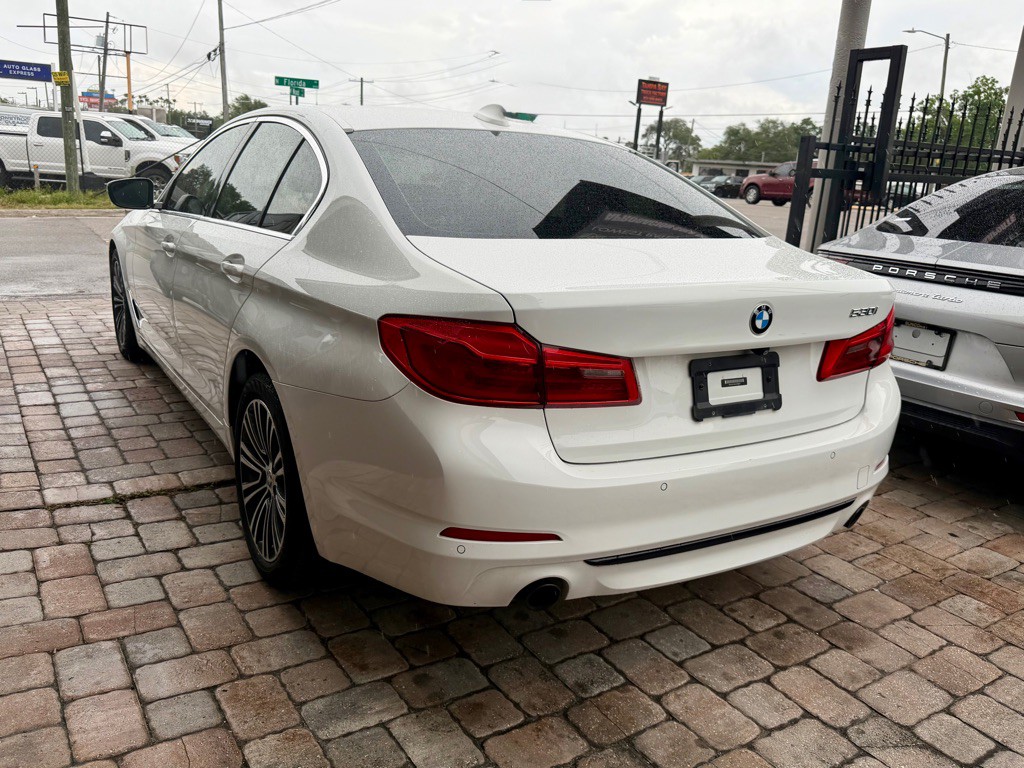 2019 BMW 5 Series Image 8