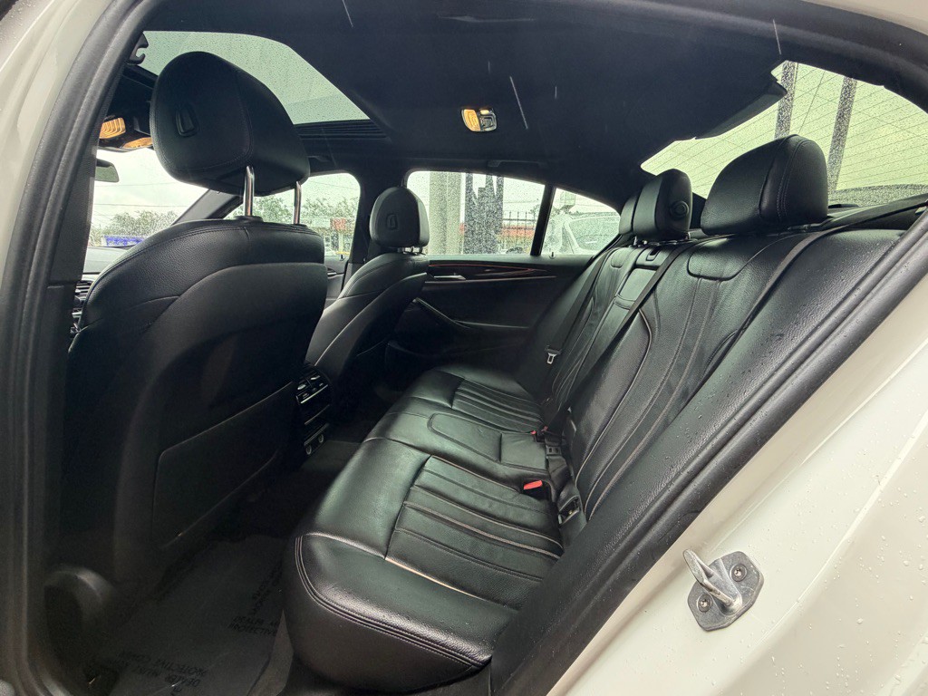 2019 BMW 5 Series Image 14