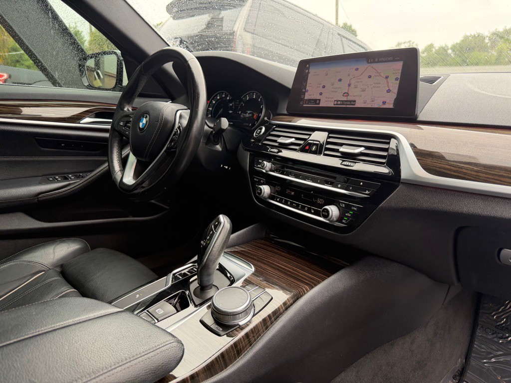 2019 BMW 5 Series Image 18