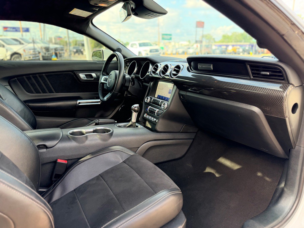 2021 Ford Mustang Image 15