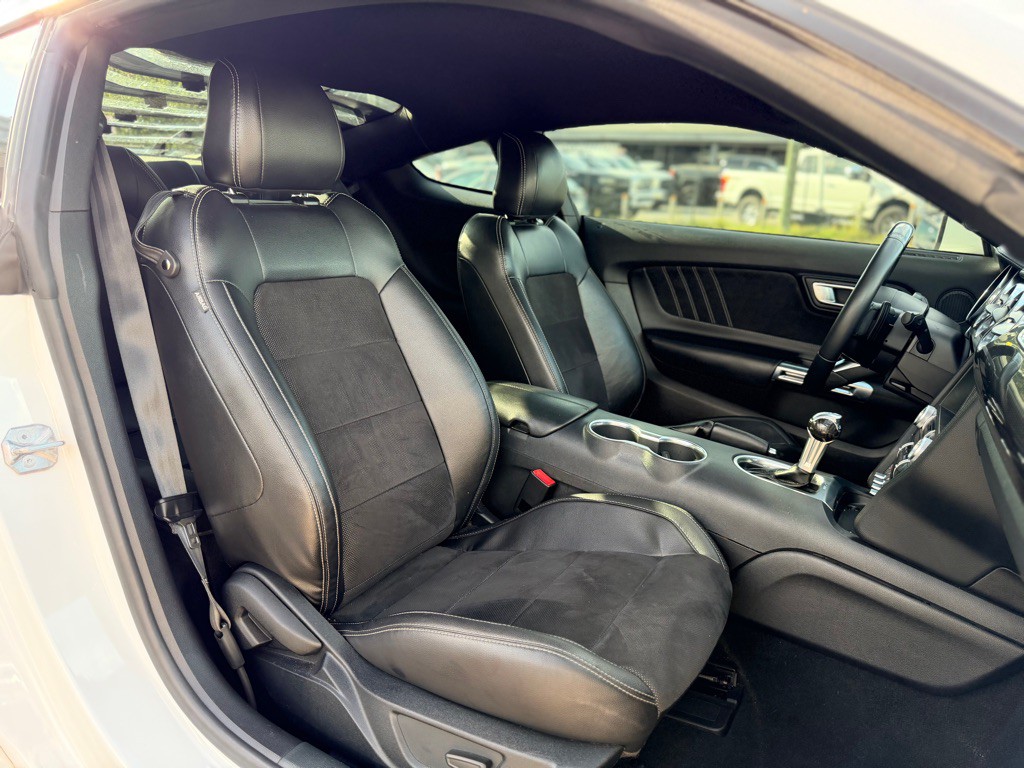 2021 Ford Mustang Image 16