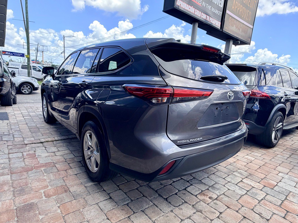 2021 Toyota Highlander Image 8