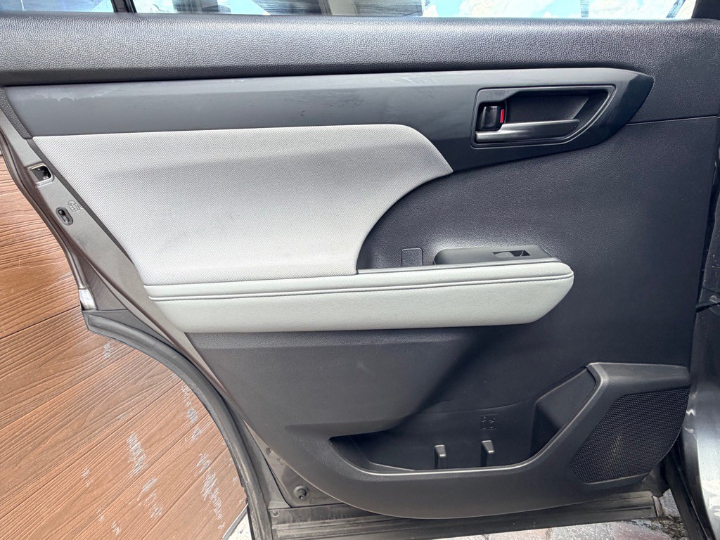 2021 Toyota Highlander Image 29