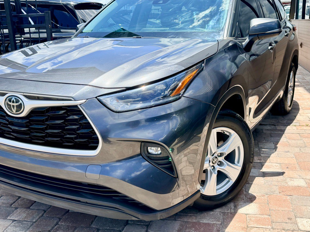2021 Toyota Highlander Image 32
