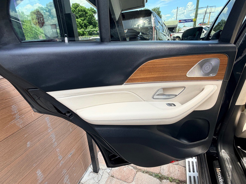 2021 Mercedes-Benz GLE-Class Image 34