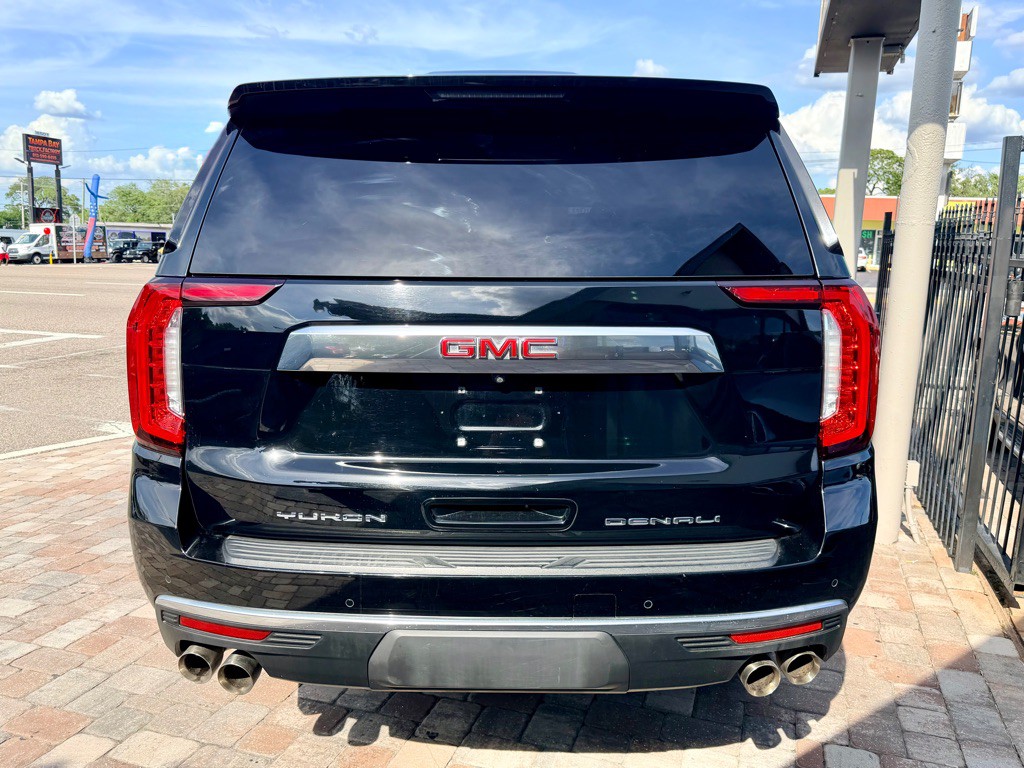 2022 GMC Yukon Image 9