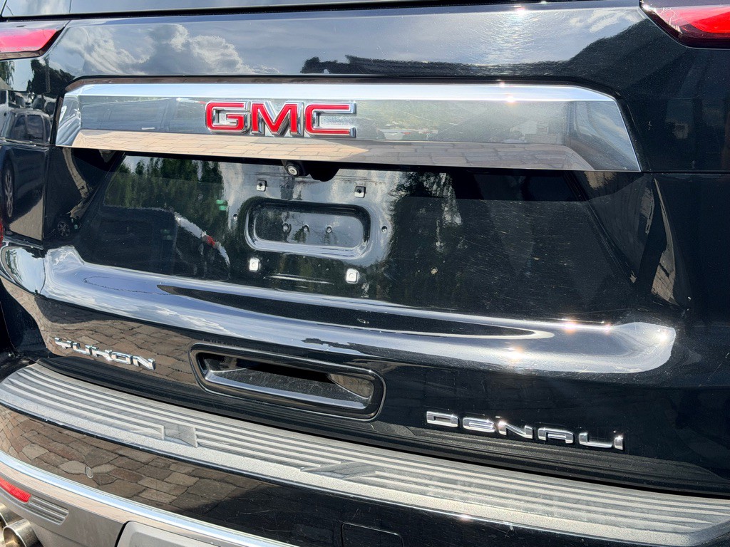 2022 GMC Yukon Image 12