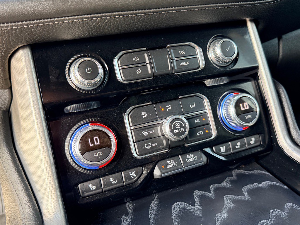 2022 GMC Yukon Image 16