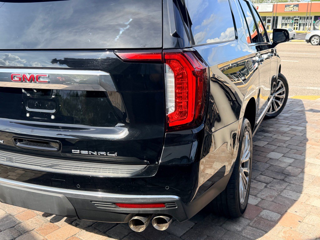 2022 GMC Yukon Image 25