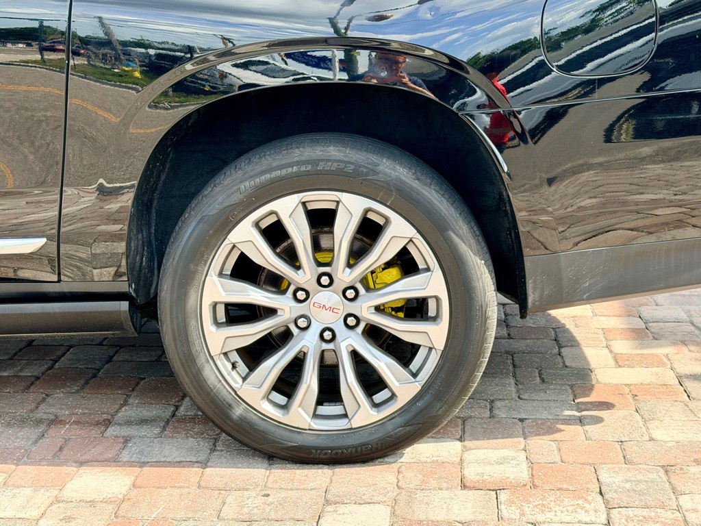 2022 GMC Yukon Image 29