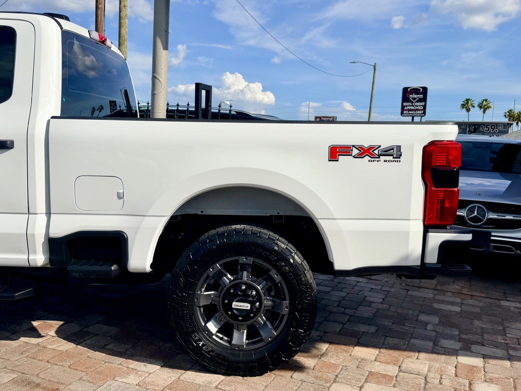 2023 Ford F-350 Image 9