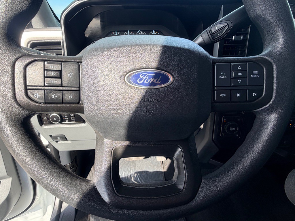 2023 Ford F-350 Image 15