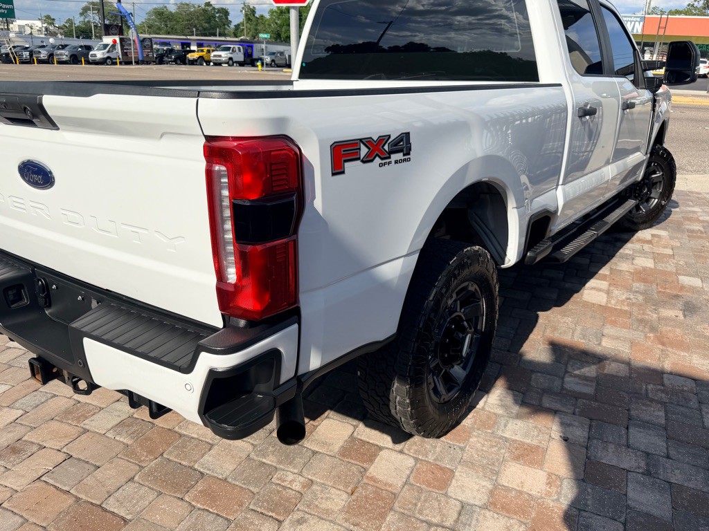 2023 Ford F-350 Image 23