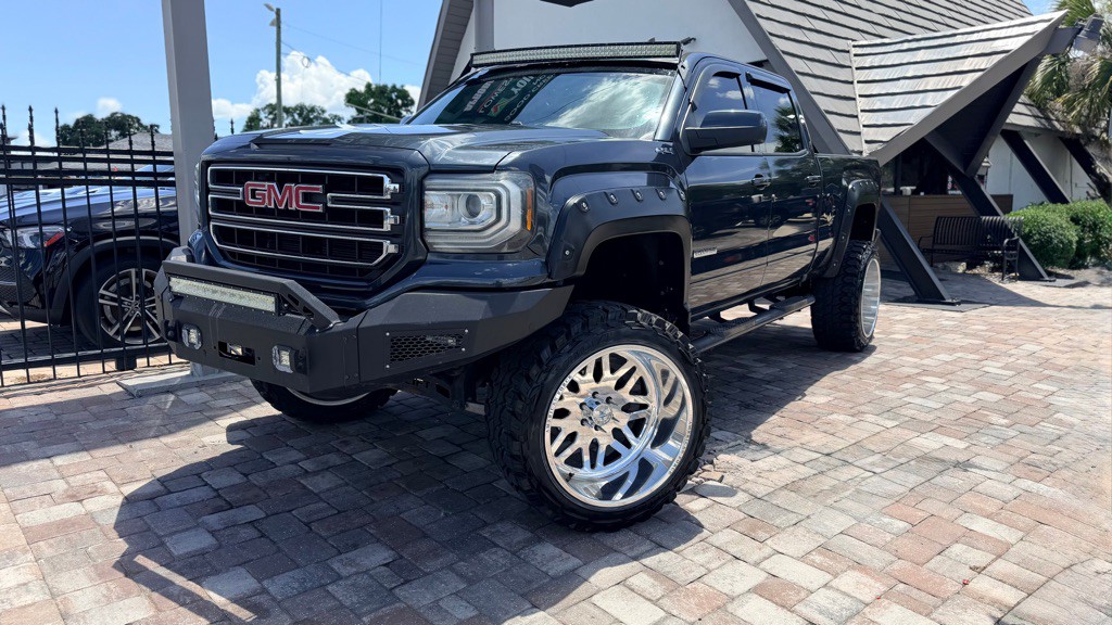 2017 GMC Sierra Image 3