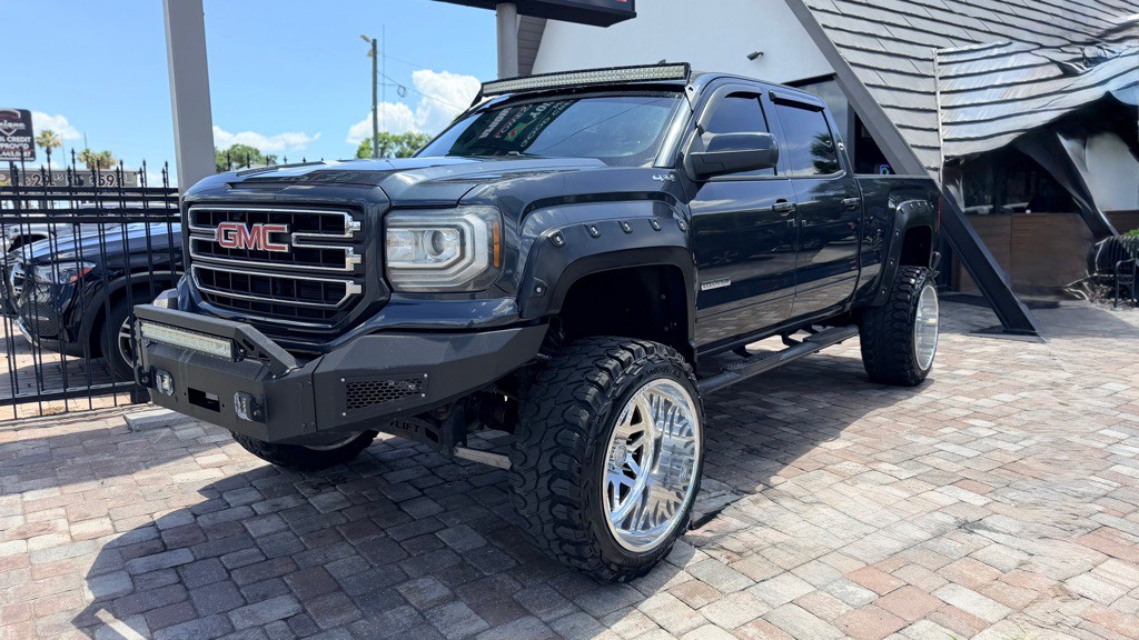 2017 GMC Sierra Image 8