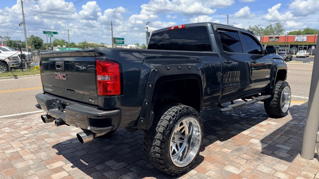 2017 GMC Sierra Image 14