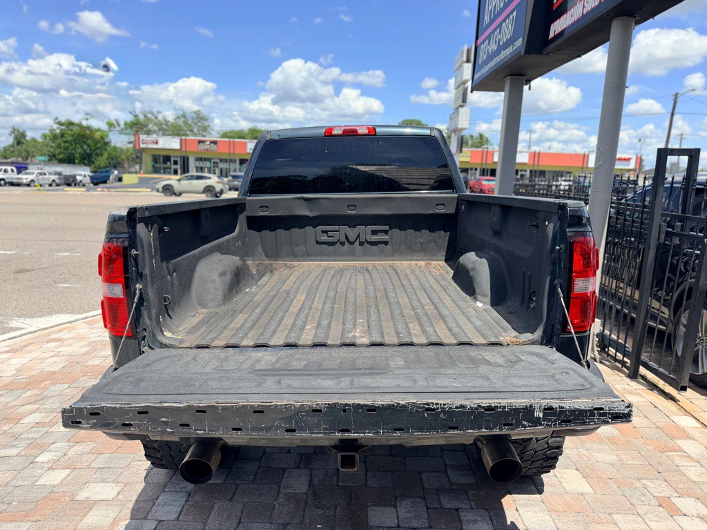 2017 GMC Sierra Image 30