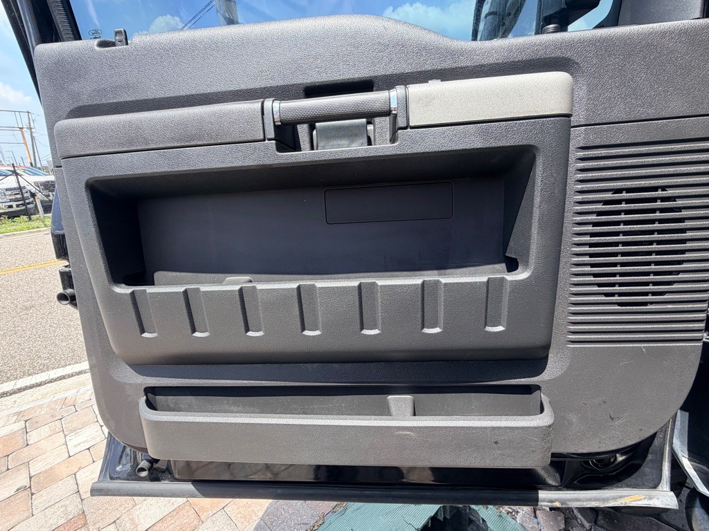 2016 Ford F-350 Image 28